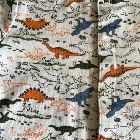 Carters one piece short outfit with dinosaurs size 18 months - Picture 5 of 6